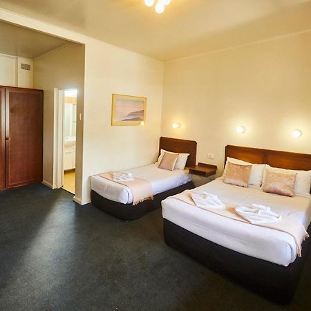Town And Country Motel Сидней Экстерьер фото